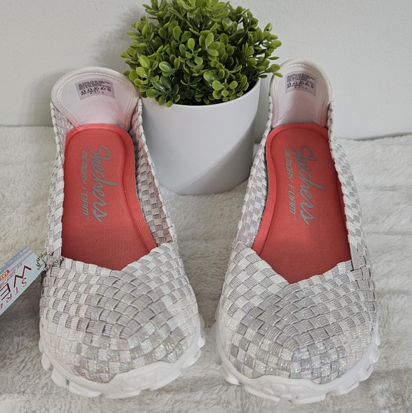 Skechers Stretch Weave Comfort Memory Foam Pearl Metallic Pattern Ballet Sneaker - Picture 10 of 15
